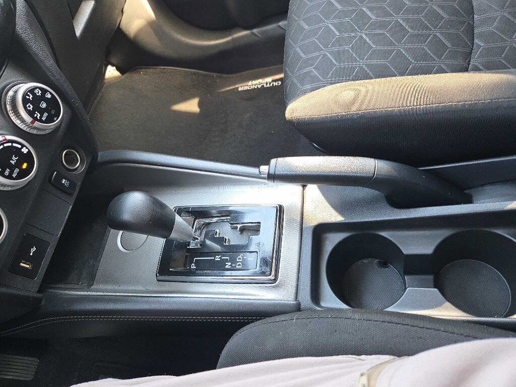 Used 2021 Mitsubishi Outlander Sport ES FWD image 32