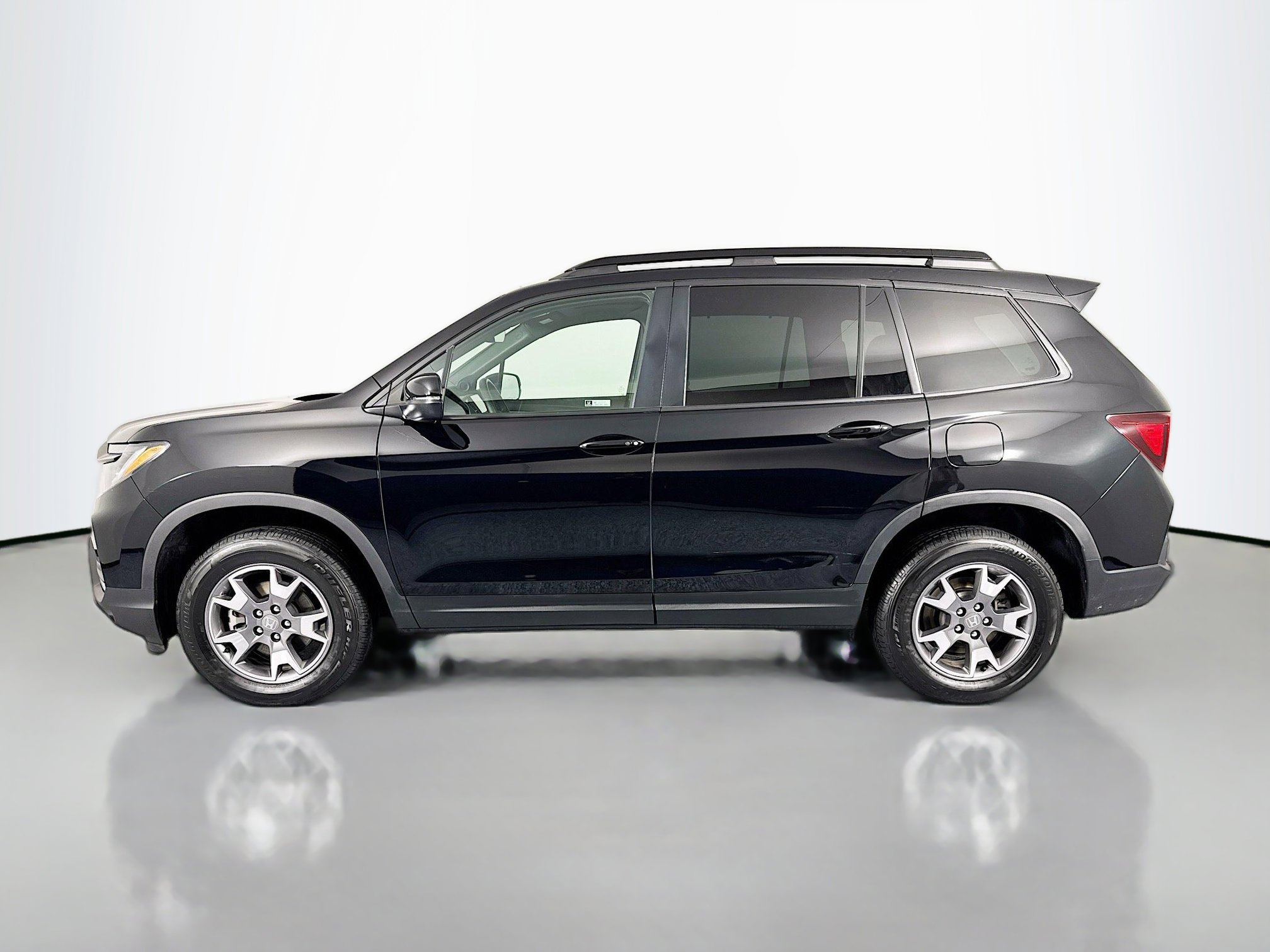 Certified 2023 Honda Passport TrailSport image 8