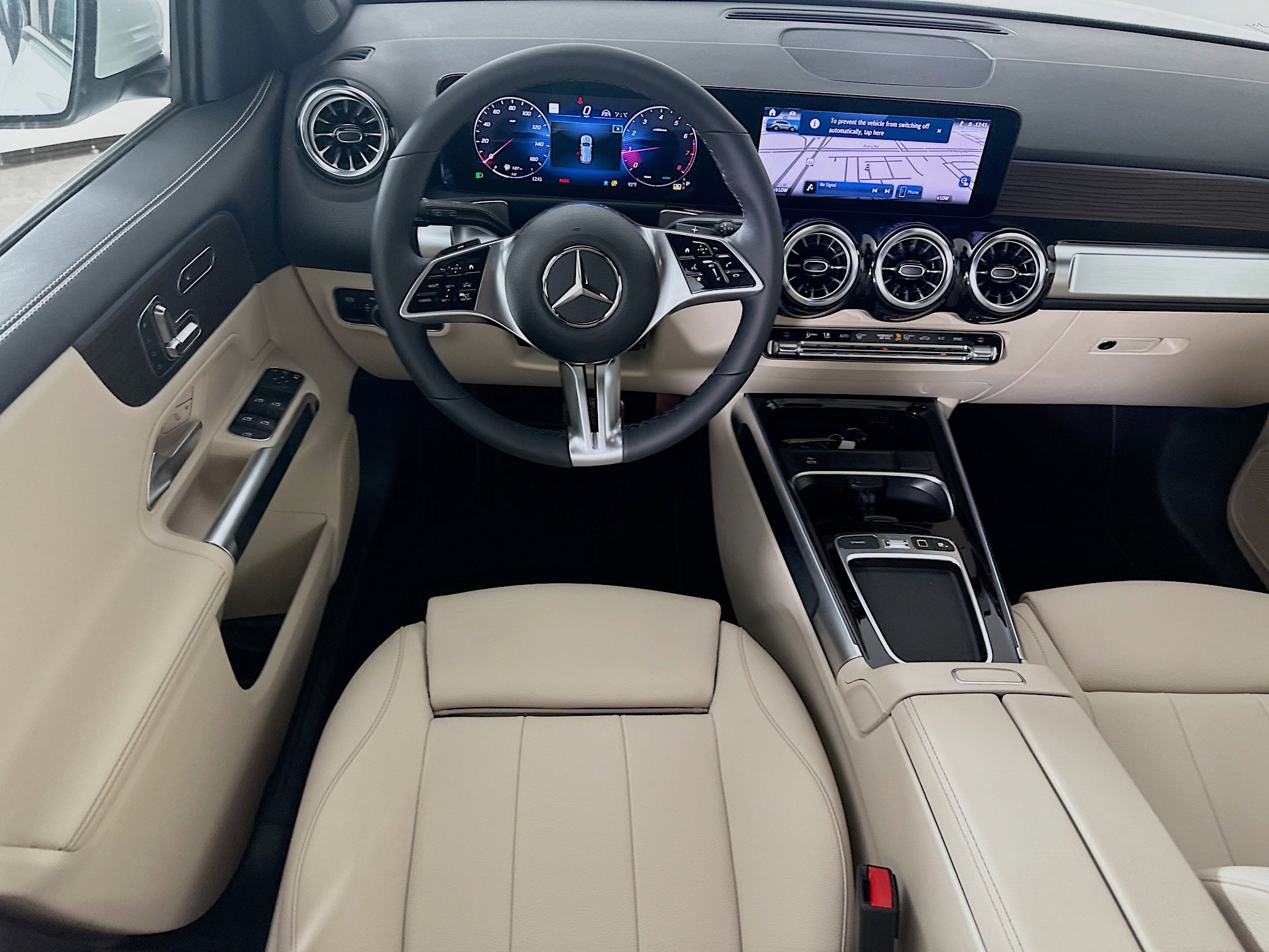 Certified 2025 Mercedes-Benz GLB 250 4MATIC image 29