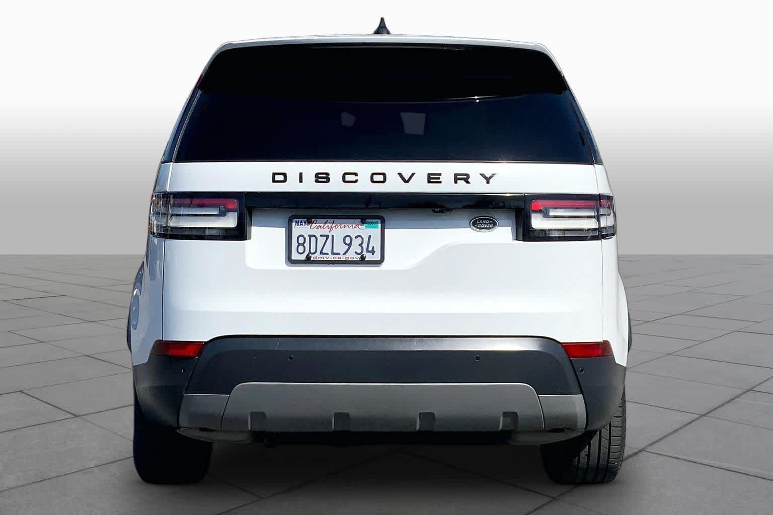 Used 2018 Land Rover Discovery SE AWD/4WD image 4