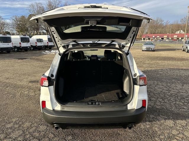 Used 2022 Ford Escape SE w/ SE Sport Appearance Package image 21