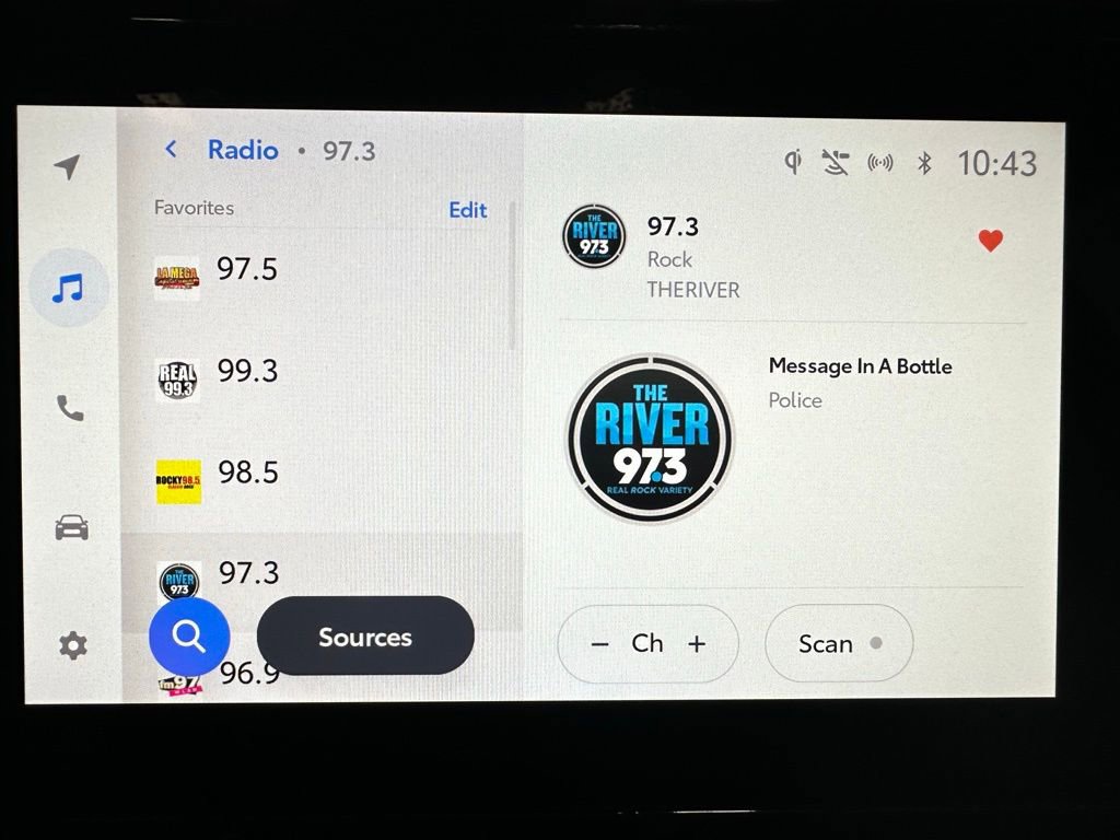 Used 2025 Toyota Highlander XLE image 27