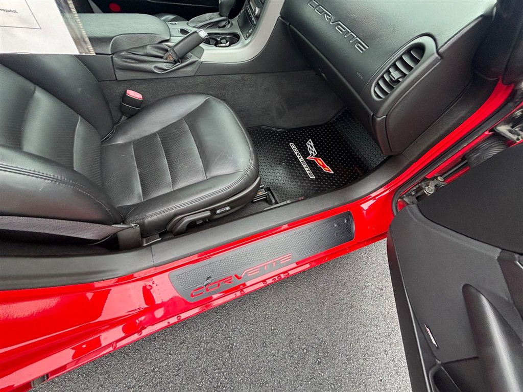 Used 2007 Chevrolet Corvette Coupe w/ Preferred Equipment Group RWD image 28