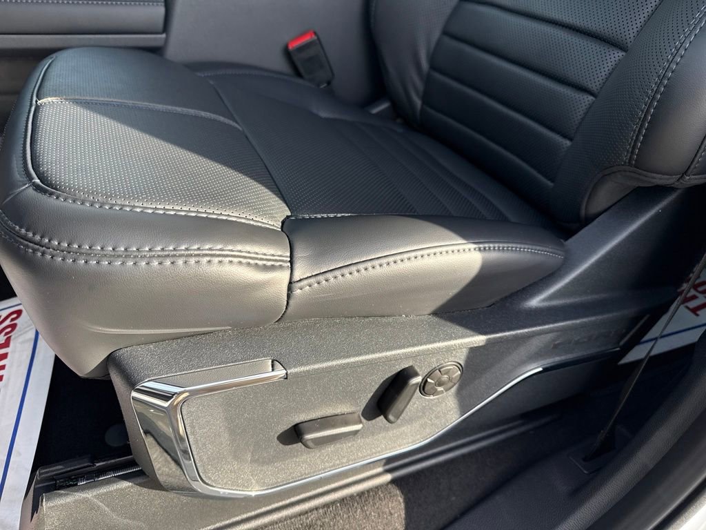 New 2026 Ford F250 Platinum image 15