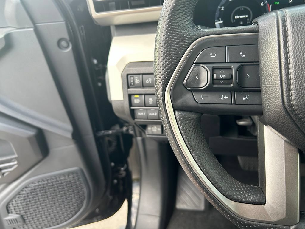 Used 2024 Toyota Tacoma TRD Off-Road w/ TRD Off Road Upgrade Package AWD/4WD image 18