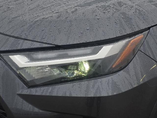 Used 2025 Toyota RAV4 LE image 31