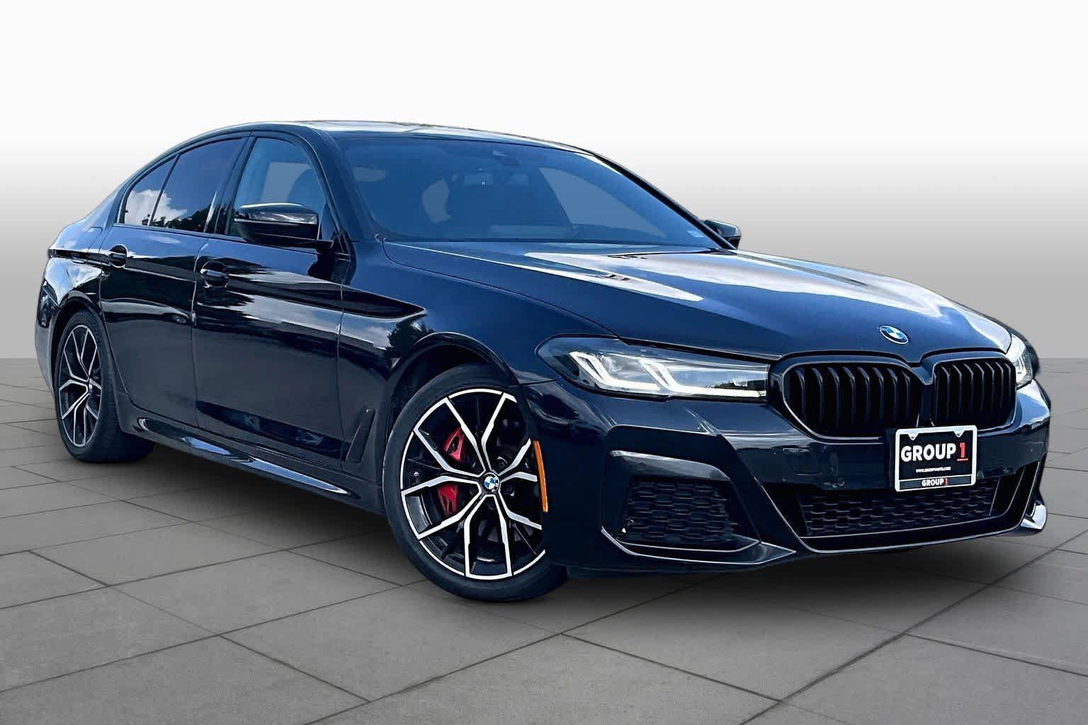 Used 2022 BMW 530i w/ M Sport Package RWD image 3