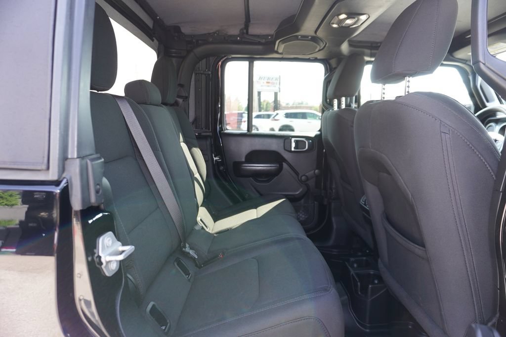 Used 2021 Jeep Gladiator Sport AWD/4WD image 28