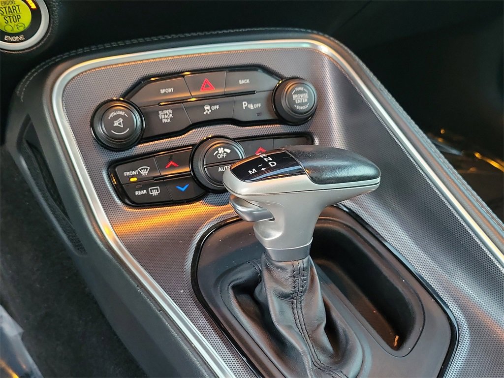 Used 2015 Dodge Challenger R/T Plus image 21