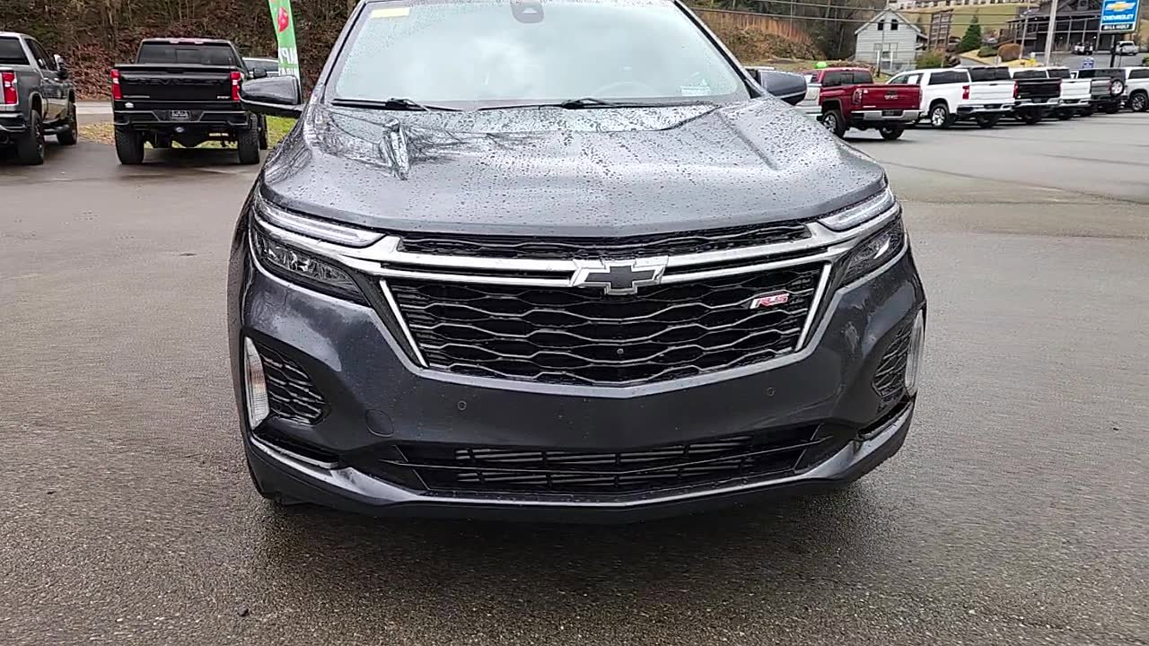 Used 2022 Chevrolet Equinox RS w/ RS Leather Package image 2