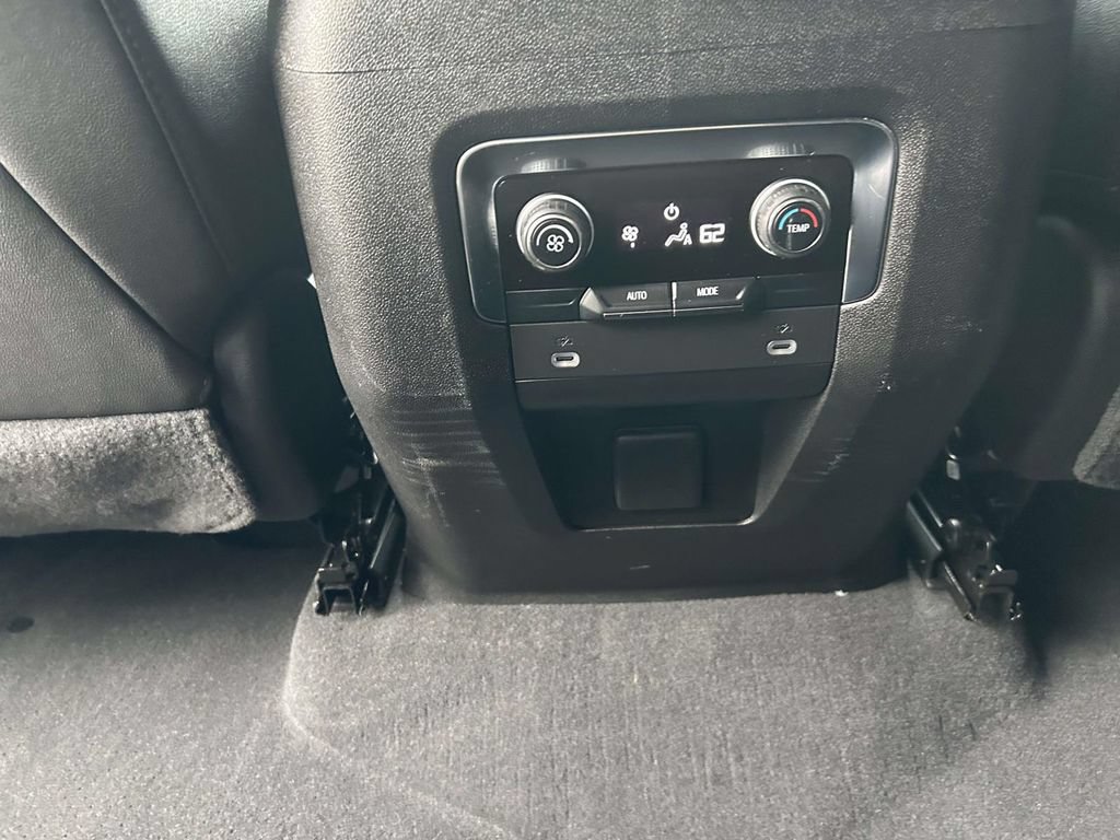 Used 2024 Chevrolet Tahoe LT RWD image 14