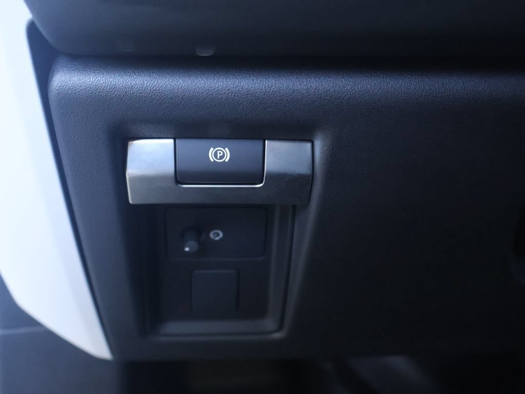 Used 2025 Land Rover Defender 110 S AWD/4WD image 17