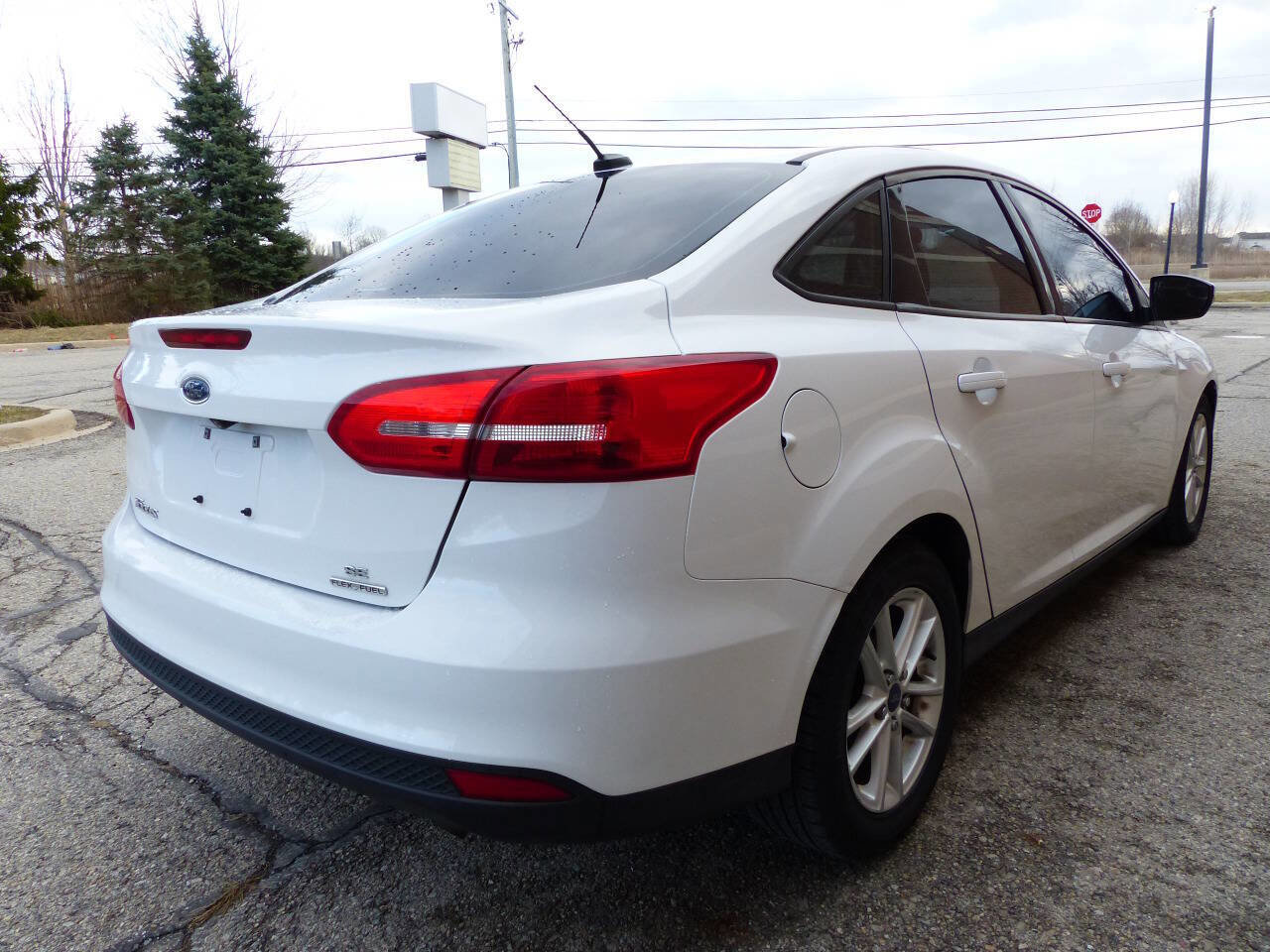 Used 2016 Ford Focus SE image 11