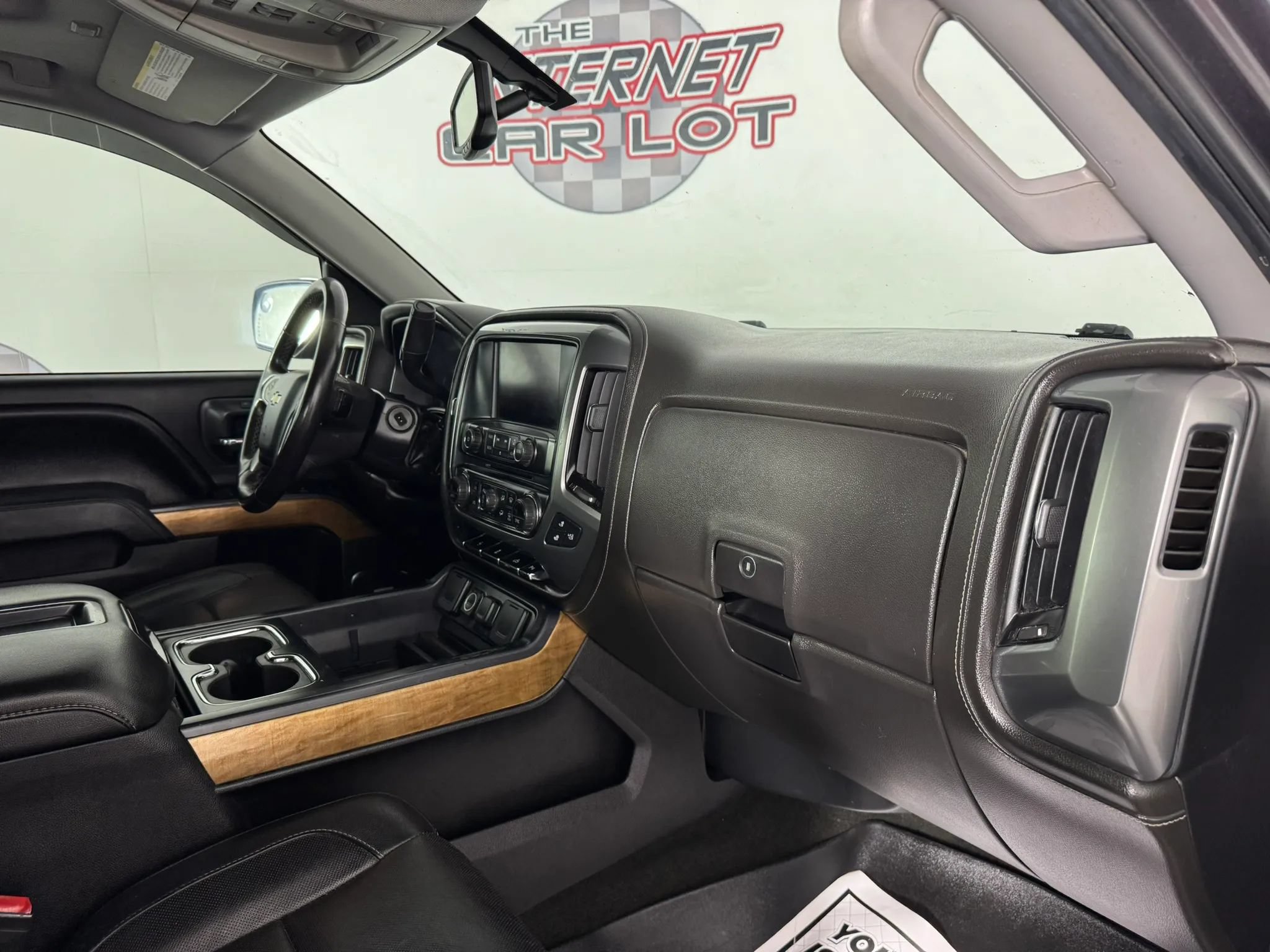 Used 2015 Chevrolet Silverado 1500 LTZ w/ LTZ Plus Package AWD/4WD image 12