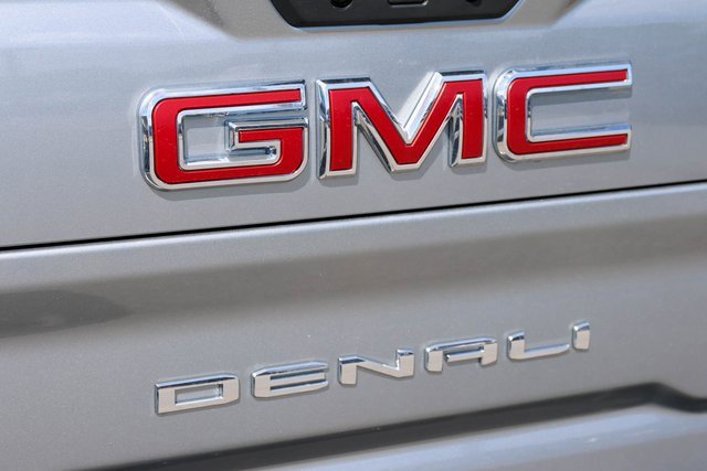 New 2026 GMC Sierra 3500 Denali w/ Technology Package image 8