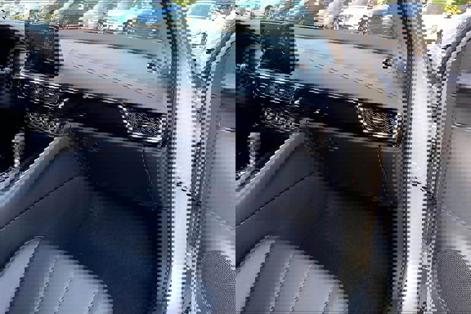 Used 2025 Acura ADX AWD image 18