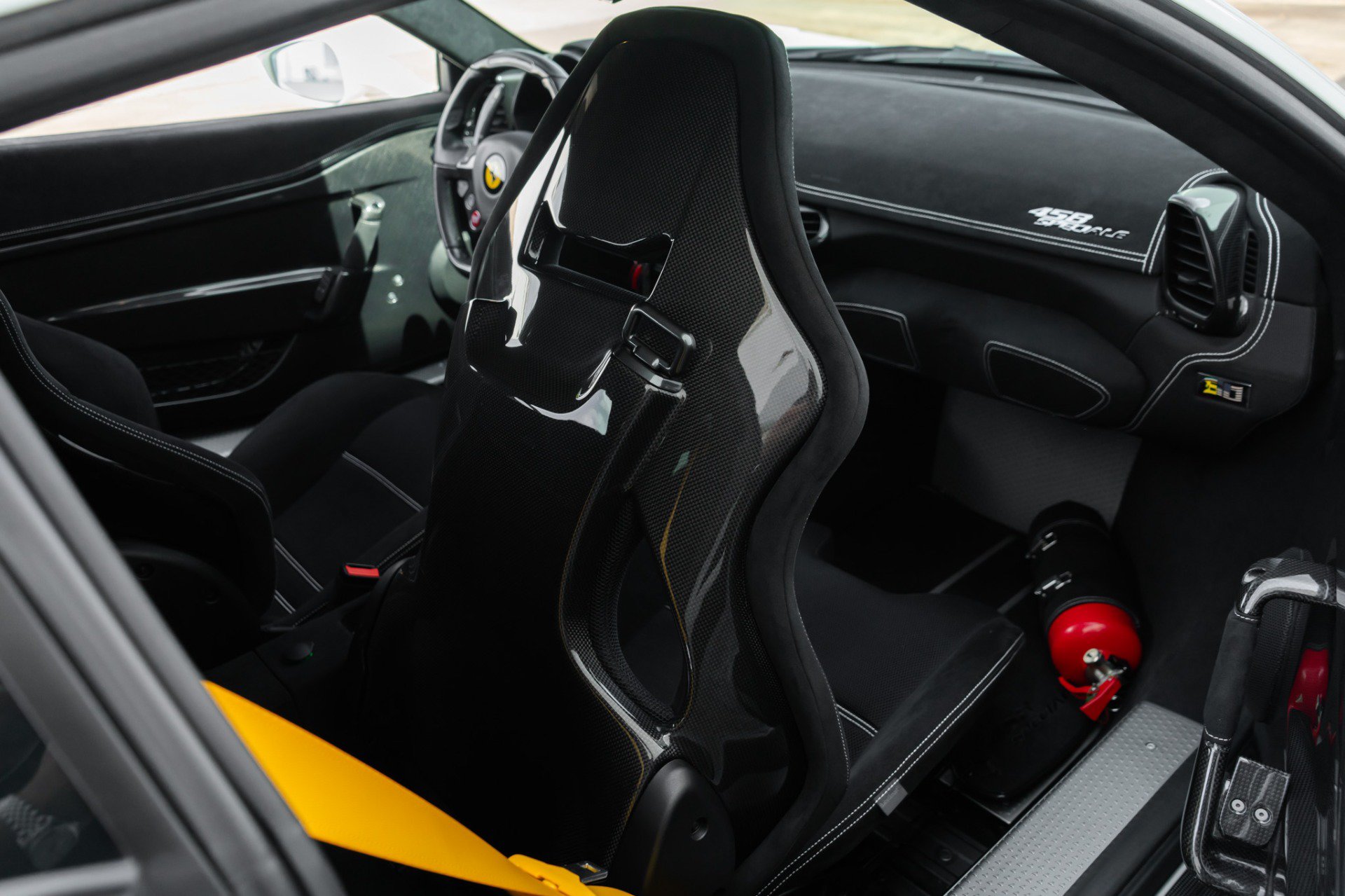 Used 2015 Ferrari 458 Speciale Coupe RWD image 51