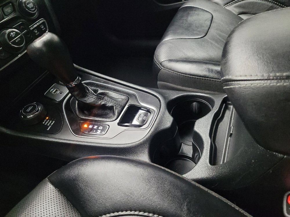 Used 2023 Jeep Cherokee Altitude Lux image 26