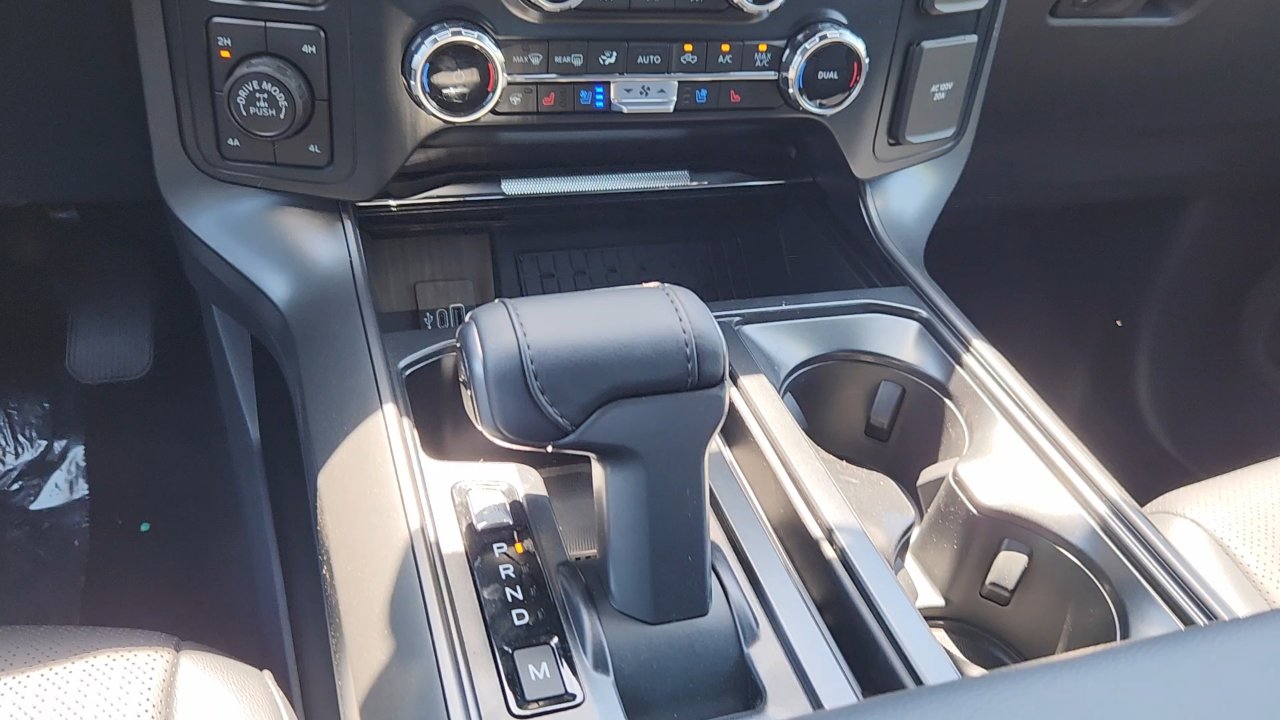 New 2025 Ford F150 Lariat w/ Equipment Group 502A High image 21