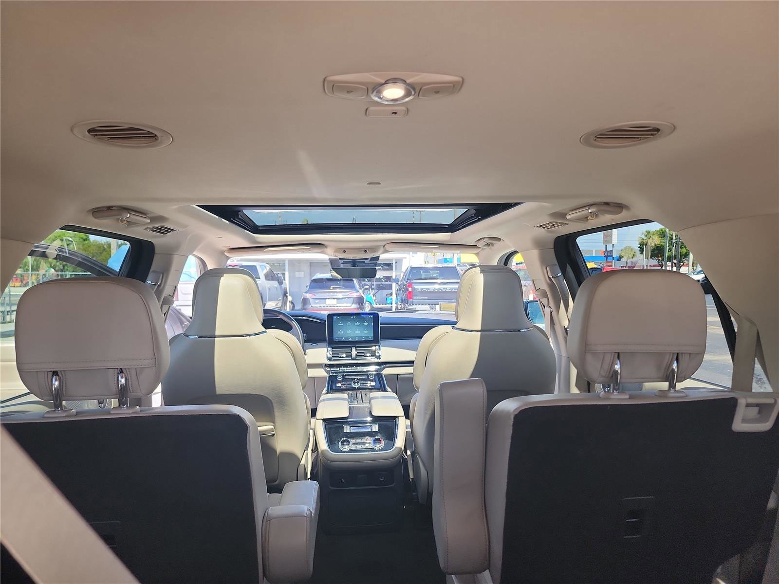 Certified 2020 Lincoln Navigator Reserve w/ Luxury Package RWD image 22