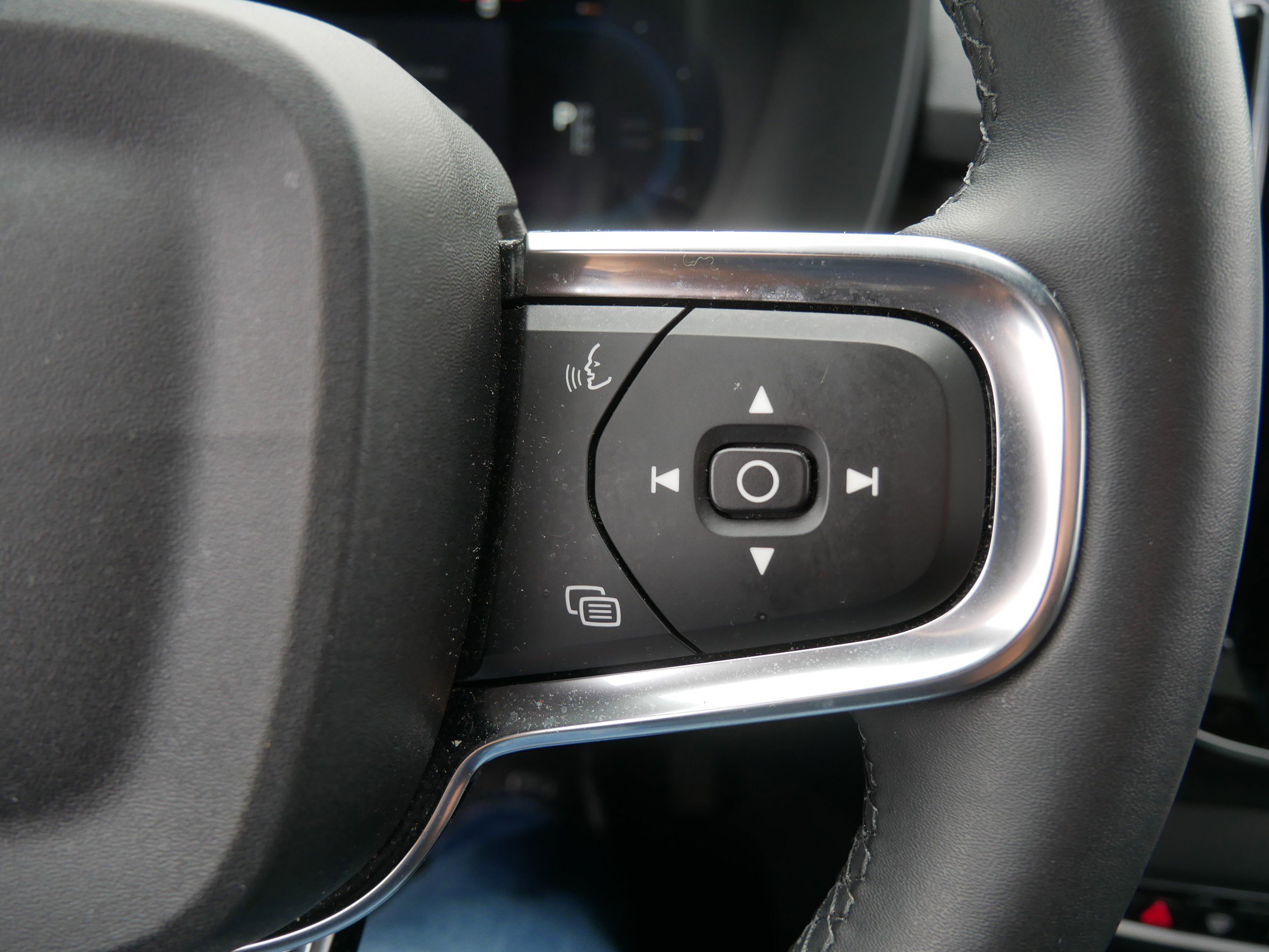 Certified 2023 Volvo C40 P8 Recharge Ultimate image 26