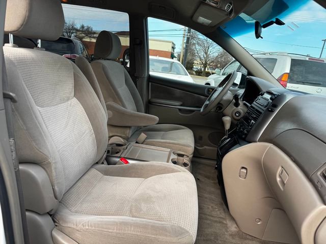 Used 2008 Toyota Sienna CE image 21
