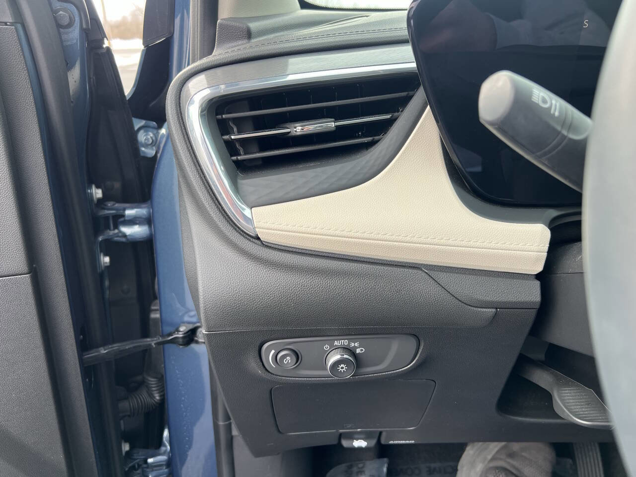 Used 2025 Buick Encore GX Sport Touring w/ Advanced Technology Package image 15