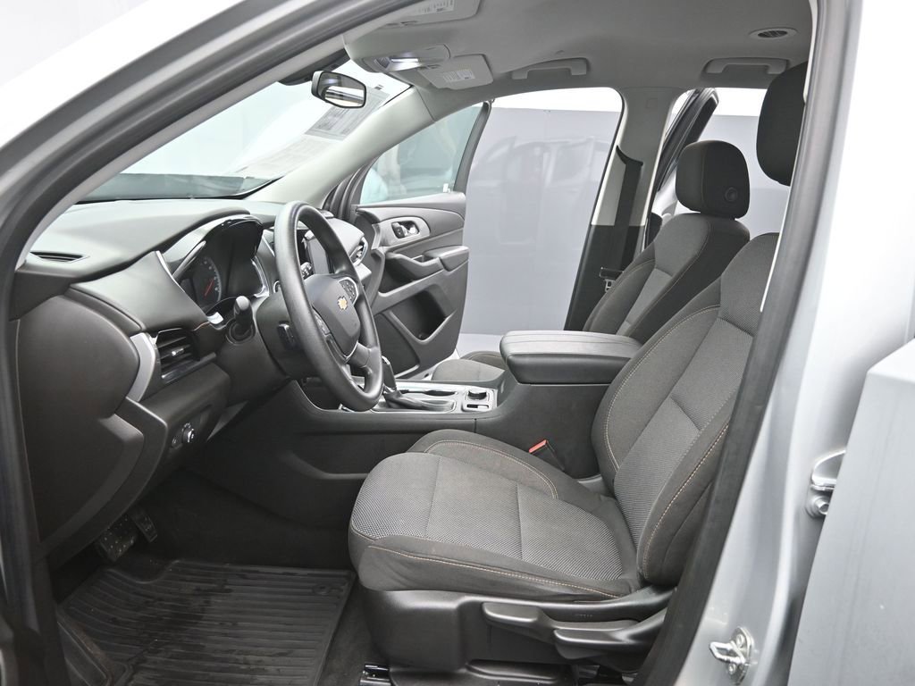 Used 2018 Chevrolet Traverse LS image 10