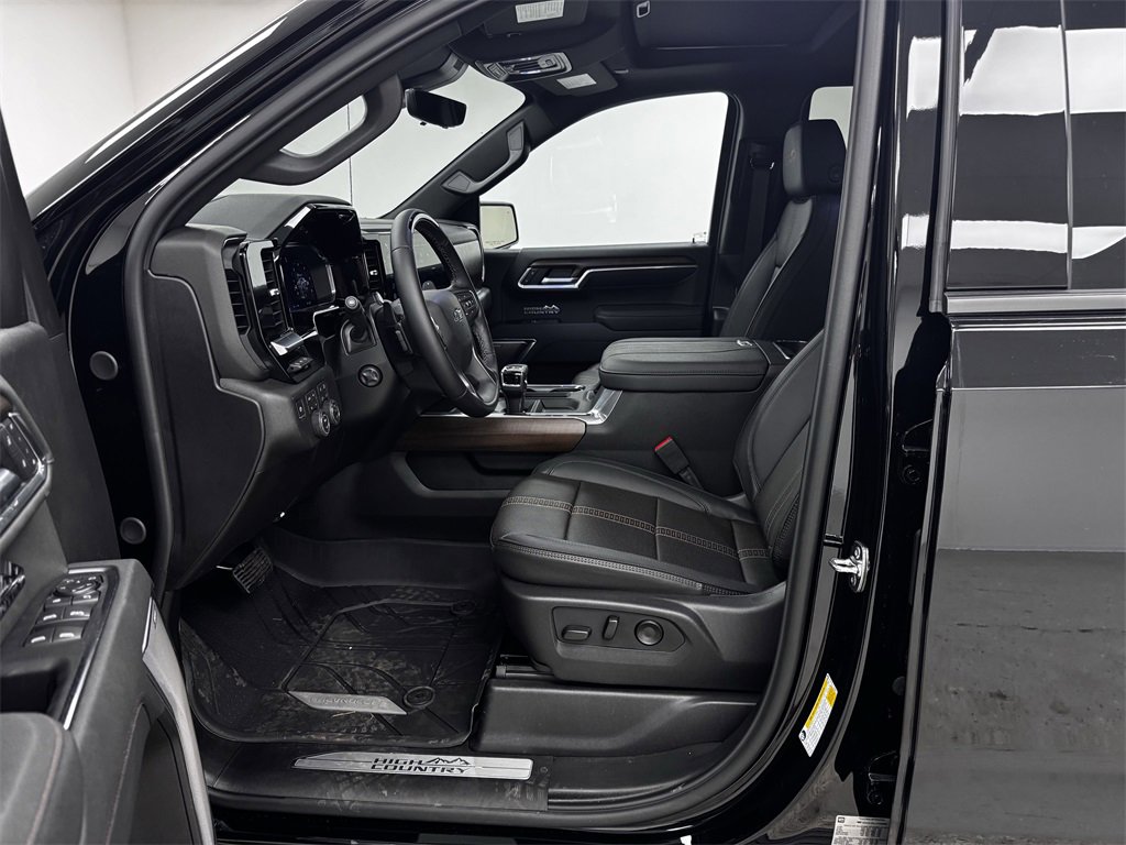 New 2026 Chevrolet Silverado 1500 High Country w/ Midnight Edition image 10