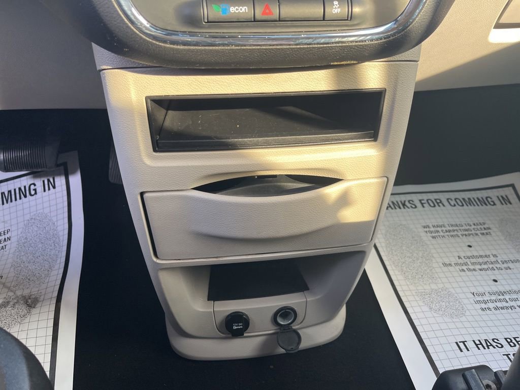 Used 2018 Dodge Grand Caravan SE image 65