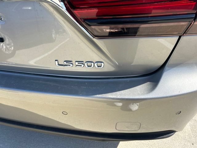 Used 2022 Lexus LS 500 w/ Interior Upgrade Package RWD image 4