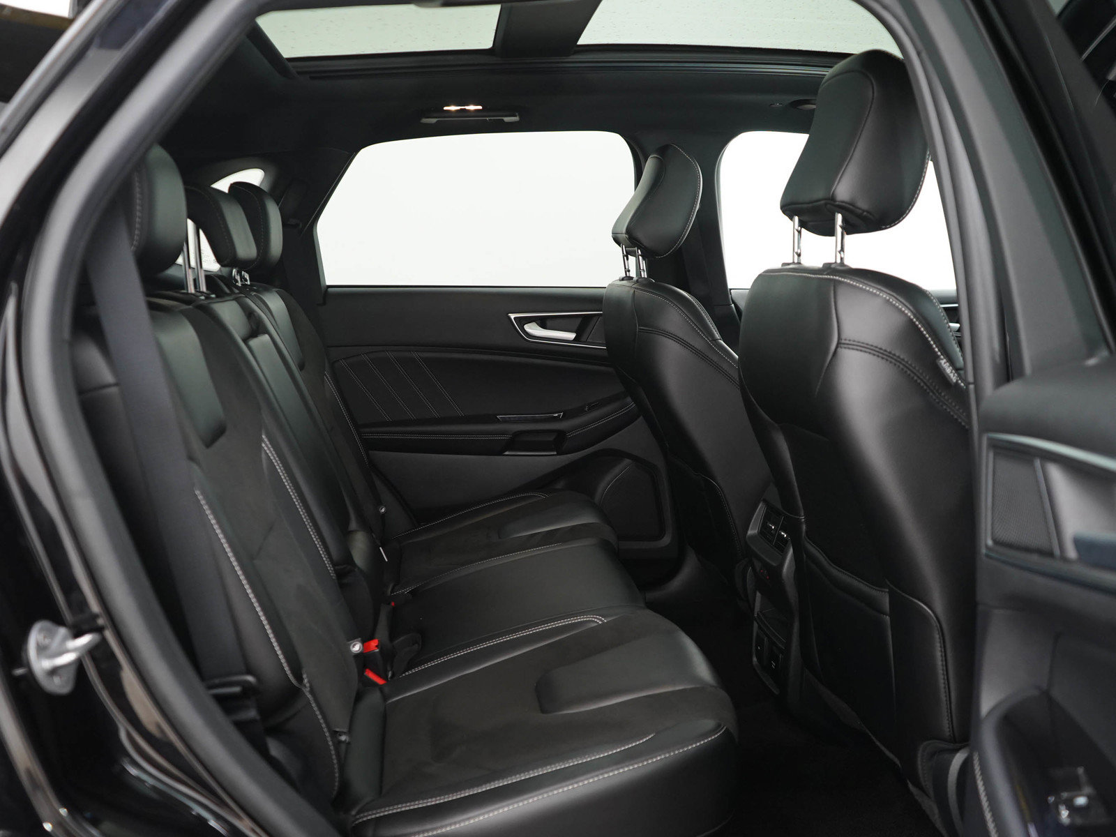 Used 2020 Ford Edge ST w/ Equipment Group 401A AWD/4WD image 12