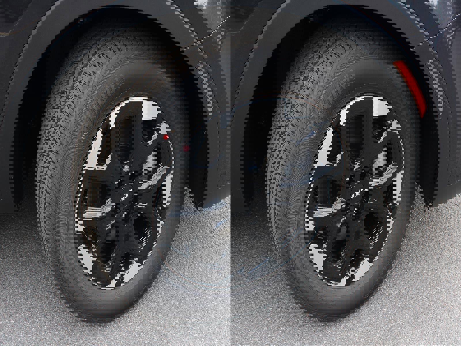 New 2026 Kia Sorento S w/ S Panoramic Sunroof Package image 13