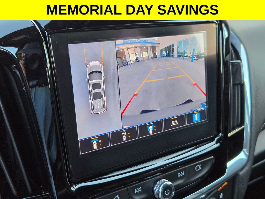 Used 2023 Chevrolet Traverse Premier FWD image 35