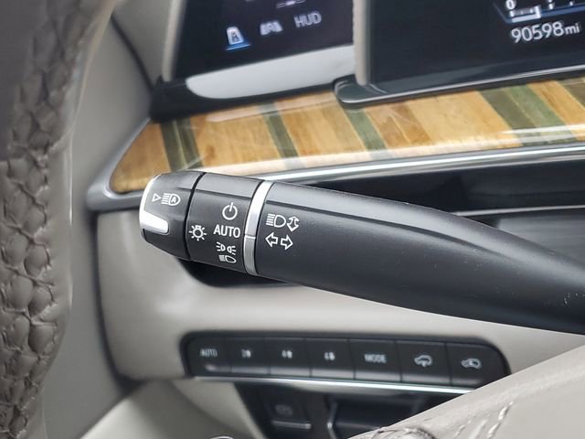 Used 2022 Cadillac Escalade ESV Sport Platinum w/ Heavy-Duty Trailer Package image 18