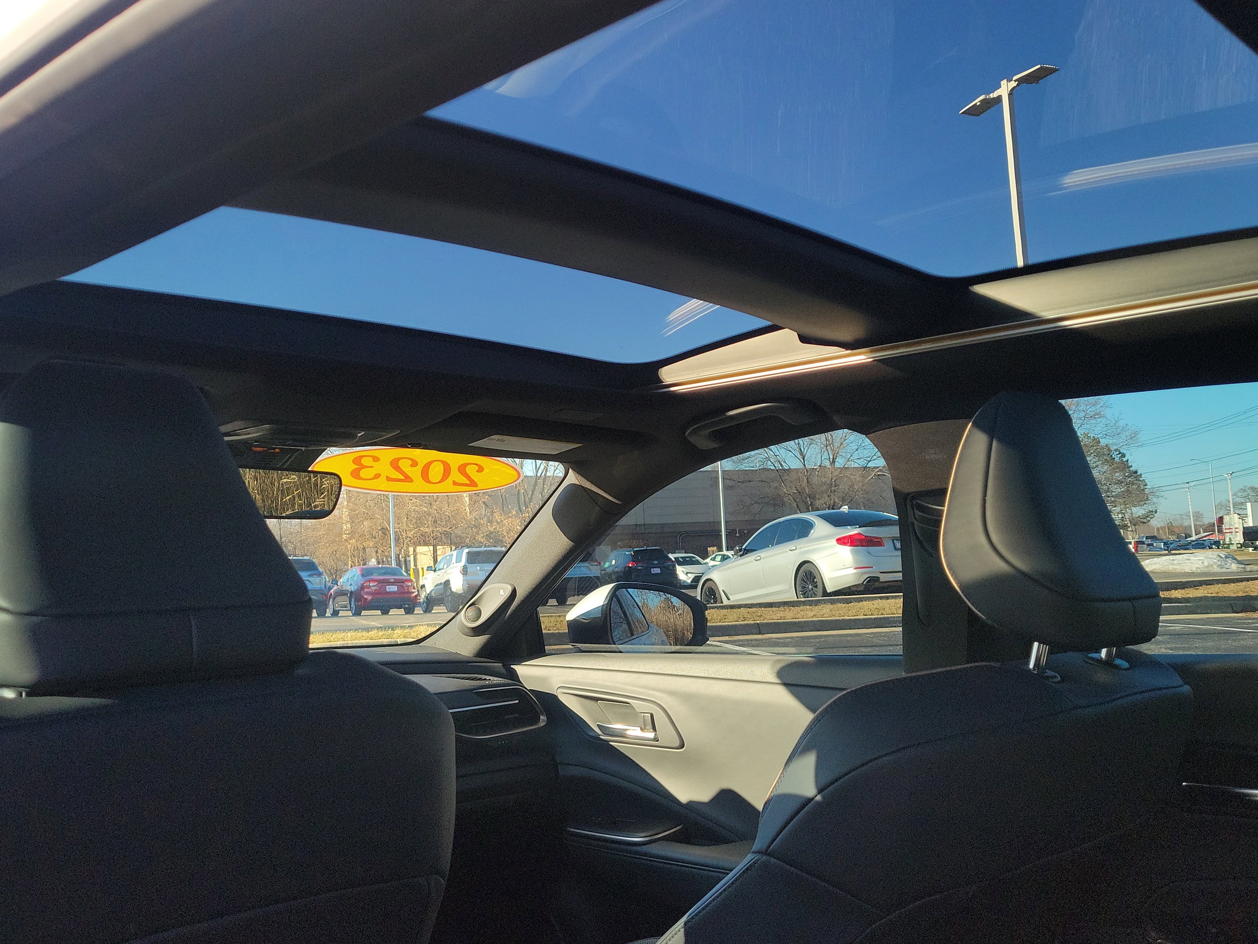 Used 2023 Toyota Crown Limited image 8