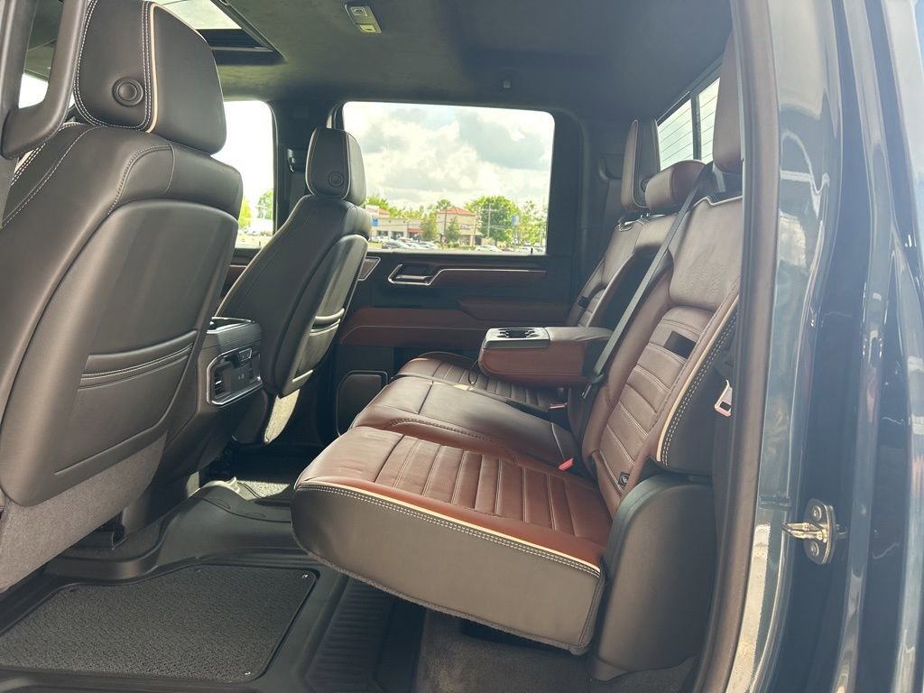 Used 2024 GMC Sierra 2500 Denali Ultimate image 9