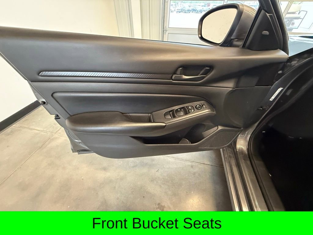 Used 2023 Nissan Altima 2.5 S FWD image 13