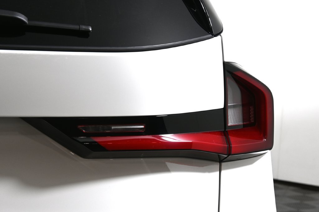 New 2027 BMW X1 xDrive28i AWD/4WD image 13