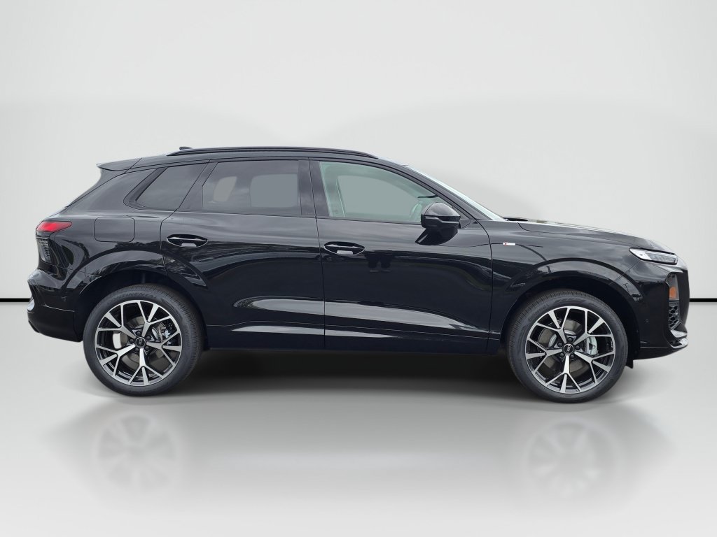 New 2026 Audi Q3 quattro 2.0T AWD/4WD image 6