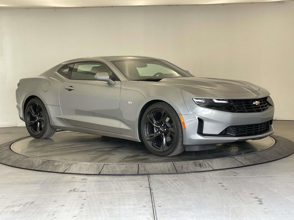 Used 2024 Chevrolet Camaro LT RWD image 7