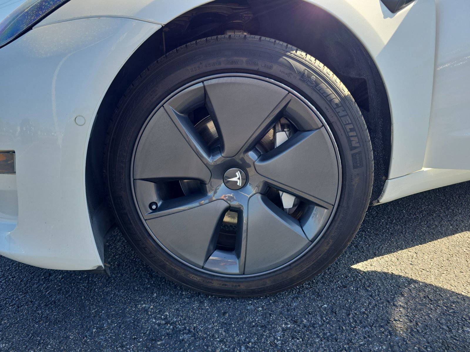 Used 2021 Tesla Model 3 Standard Range Plus image 26