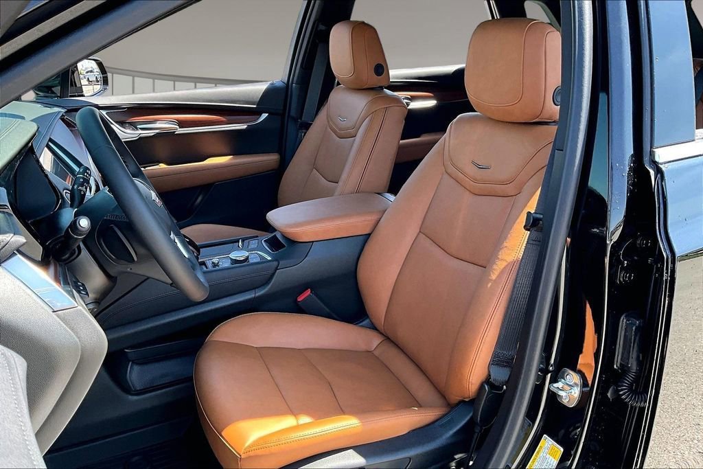 New 2026 Cadillac XT5 Premium Luxury w/ Driver Assist Package FWD image 9