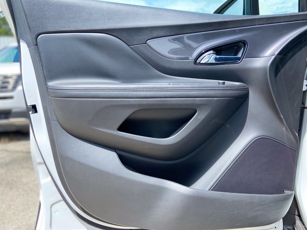 Used 2020 Buick Encore Preferred w/ Safety Package FWD image 10