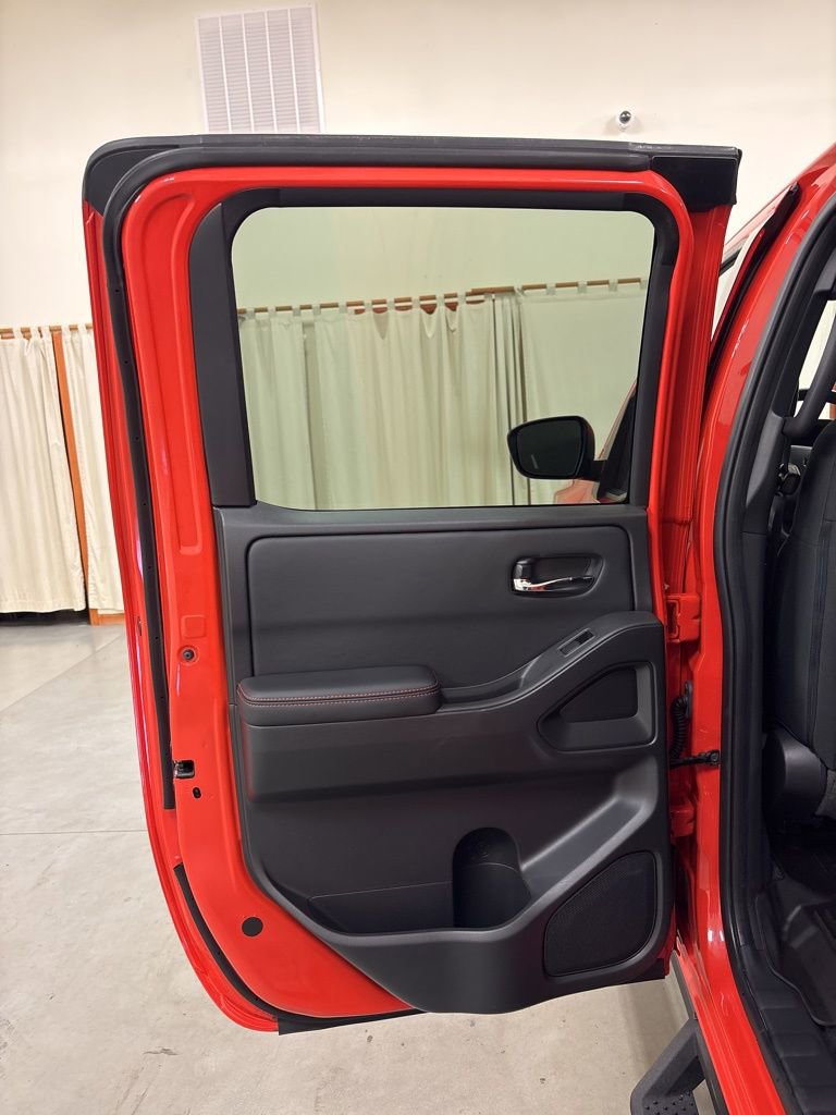 Used 2025 Nissan Frontier PRO-4X w/ Tow Package image 22