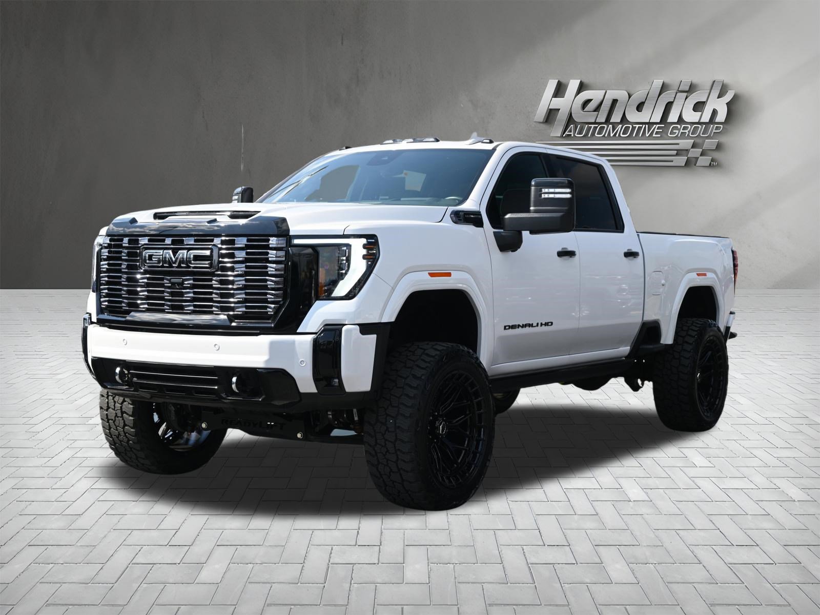 Used 2025 GMC Sierra 2500 Denali Ultimate image 8