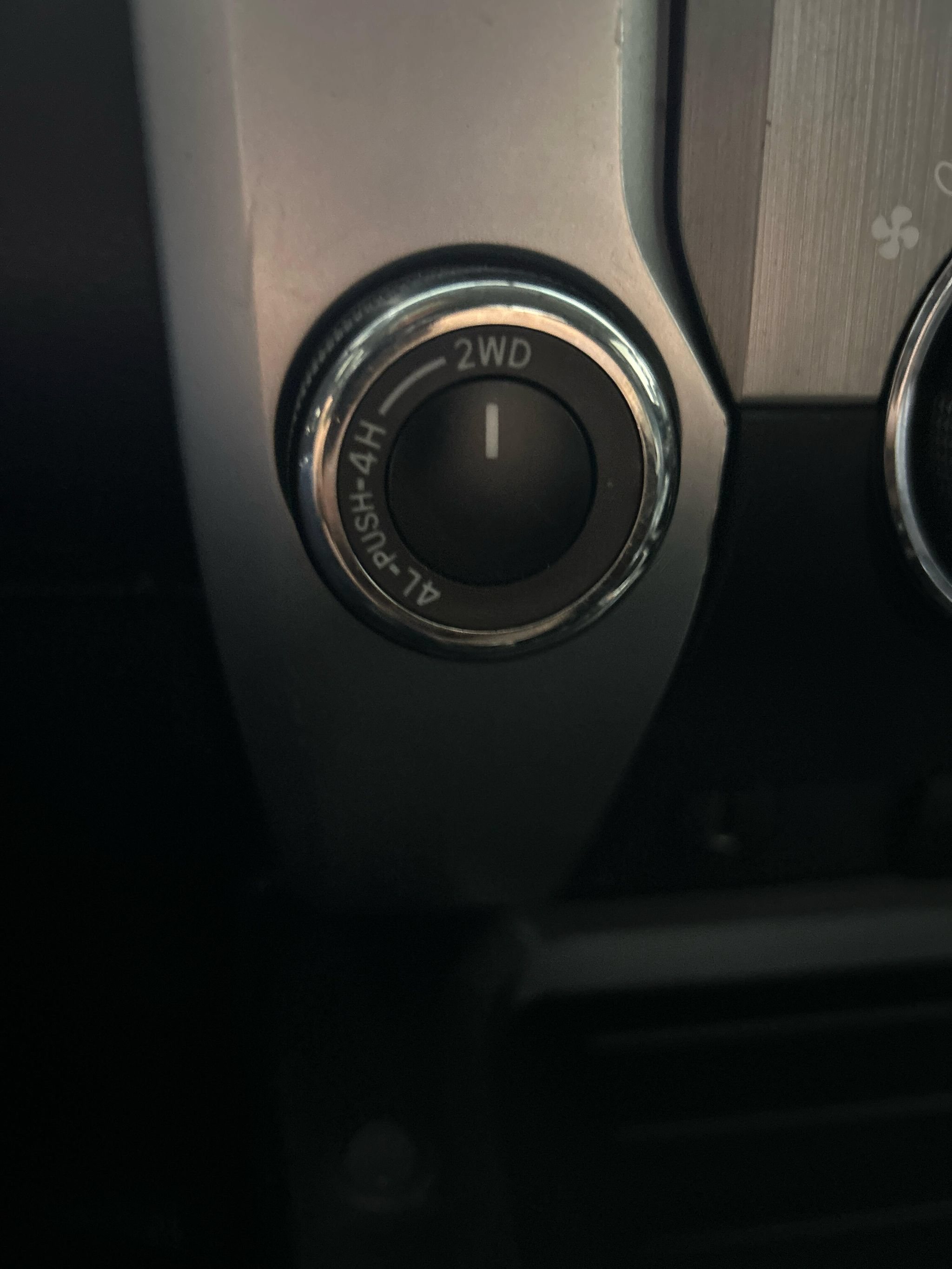 Used 2014 Toyota Tundra SR5 AWD/4WD image 14