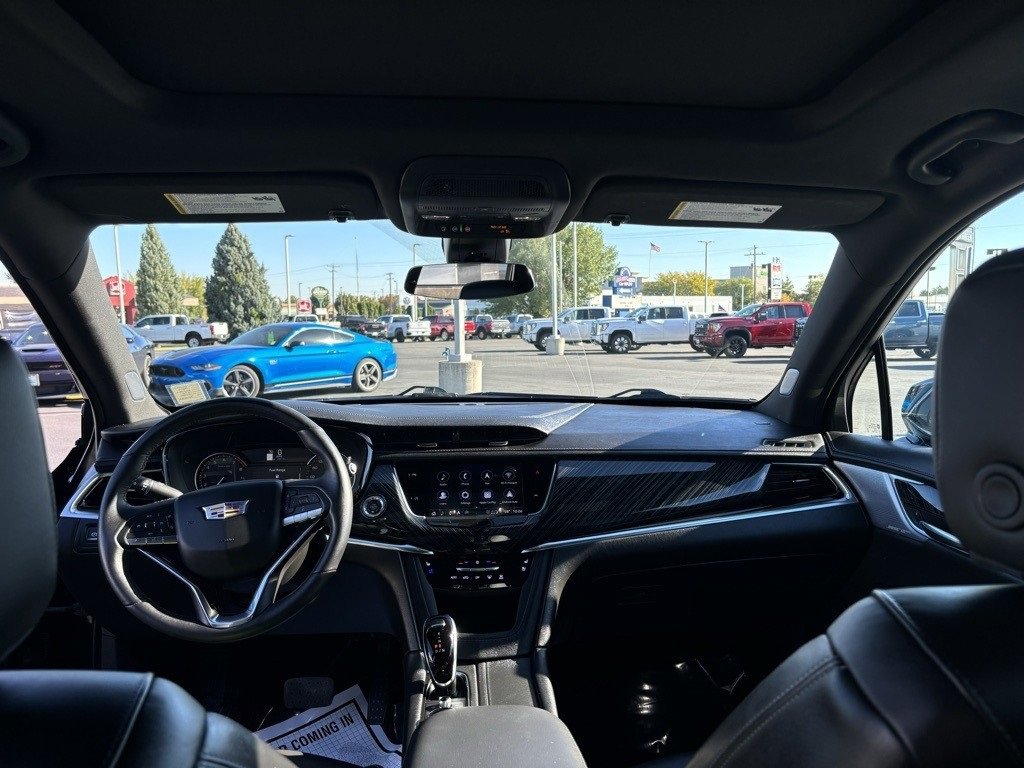 Used 2024 Cadillac XT6 Premium Luxury image 29