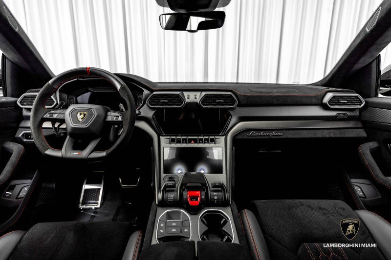 Used 2023 Lamborghini Urus Performante image 41