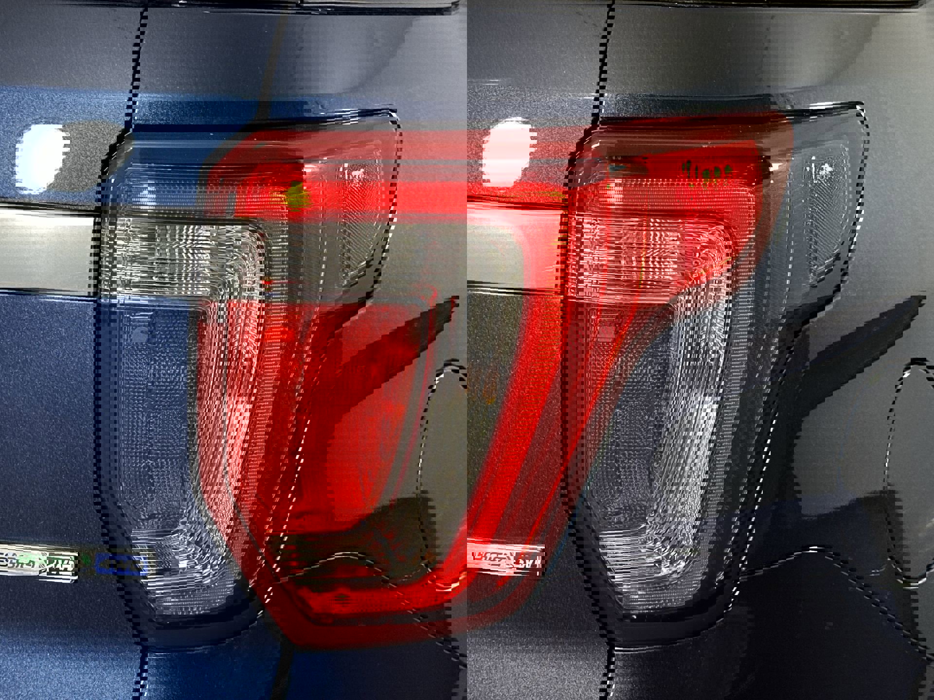 Used 2016 Ford Explorer Platinum image 30